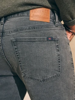 Faherty Brand Organic Cotton Slim Straight Denim (32
