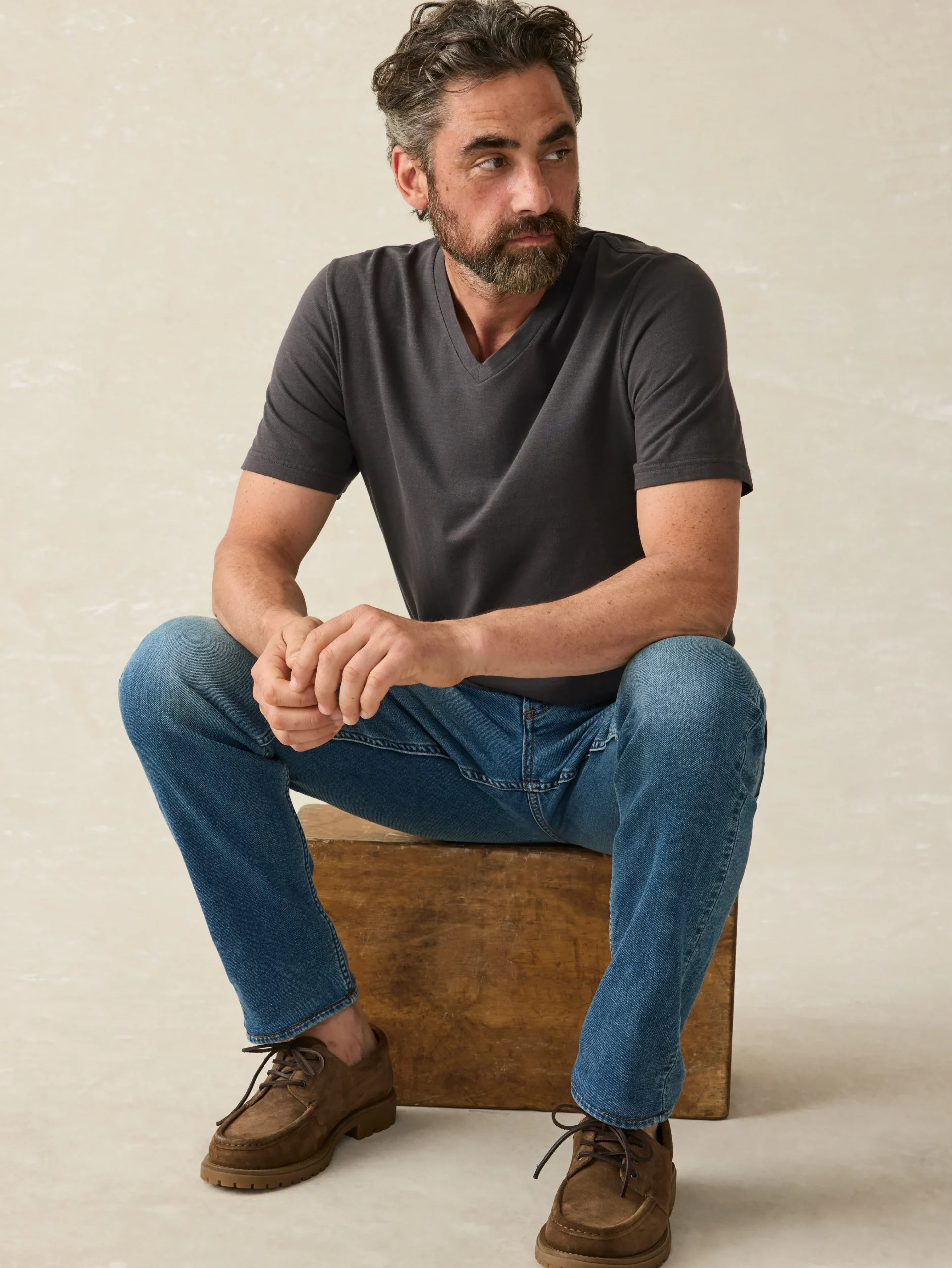 Faherty Brand Sunwashed V-Neck Tee -^ T-Shirts & Henleys